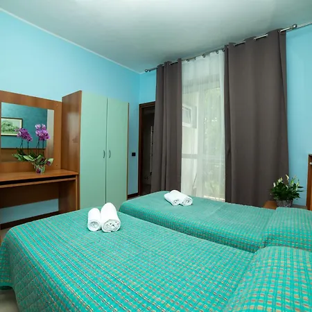 Victoria Hotel 3*