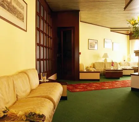 Victoria Hotel